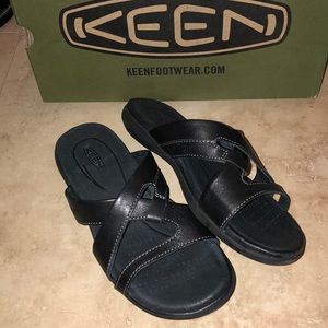 KEEN Womens Black Sandals Size 5